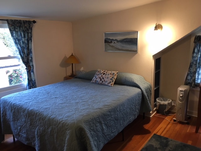 Glasgow Bay House East Bedroom