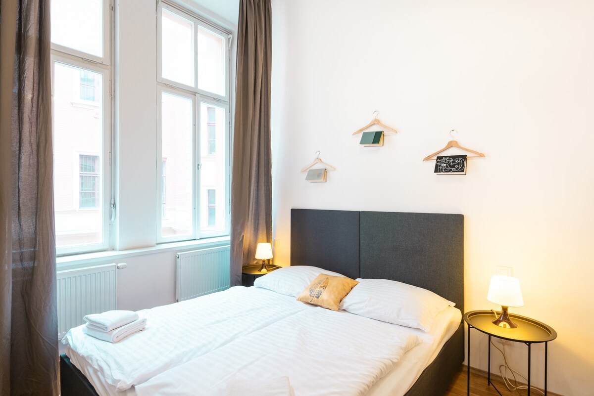 💙pragueforyou💙 Cozy Central Apts for 28 pers!