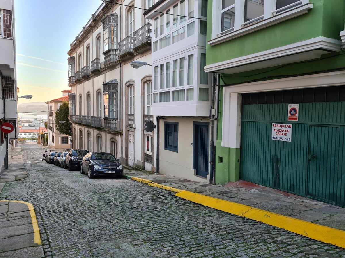 Ferrol中心地带的三重空间
