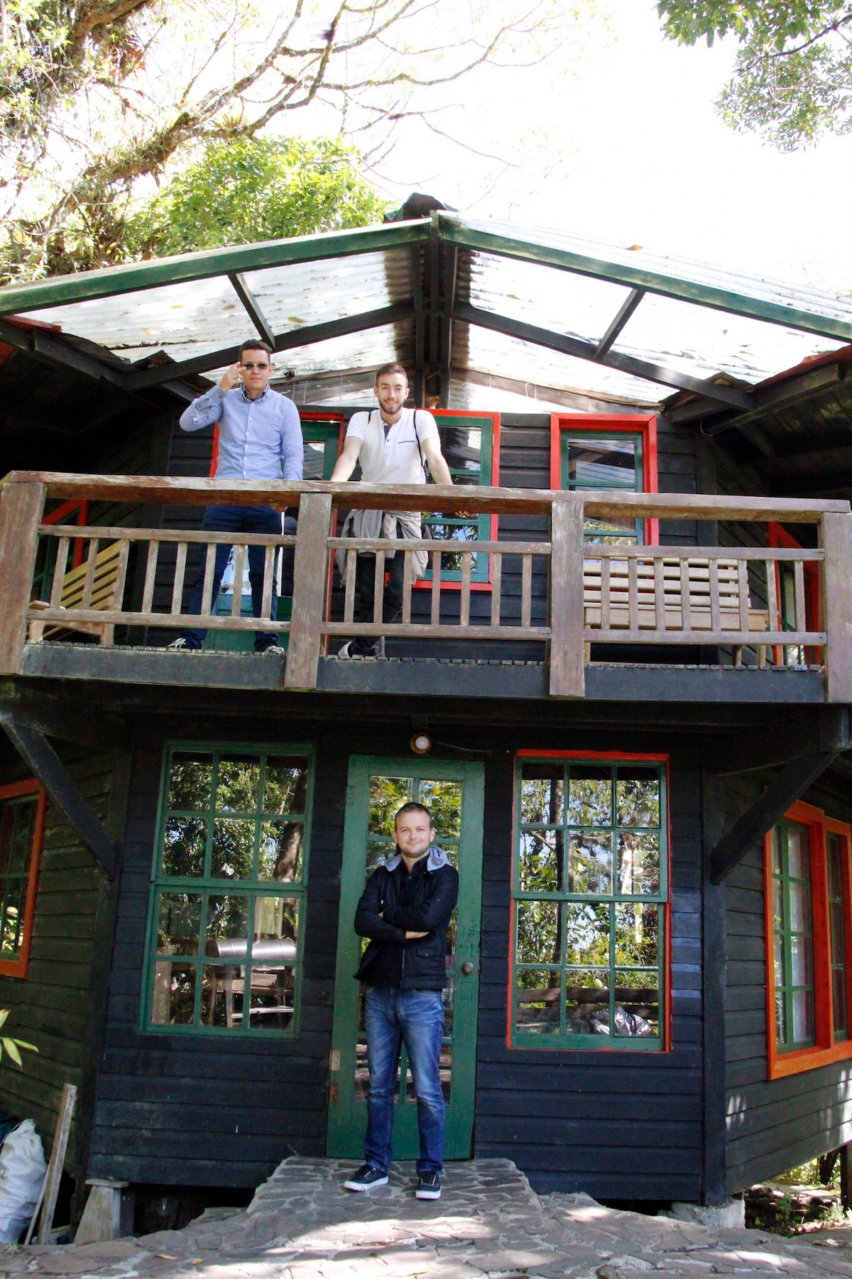 Unique eco friendly cabin in mid cloudforest