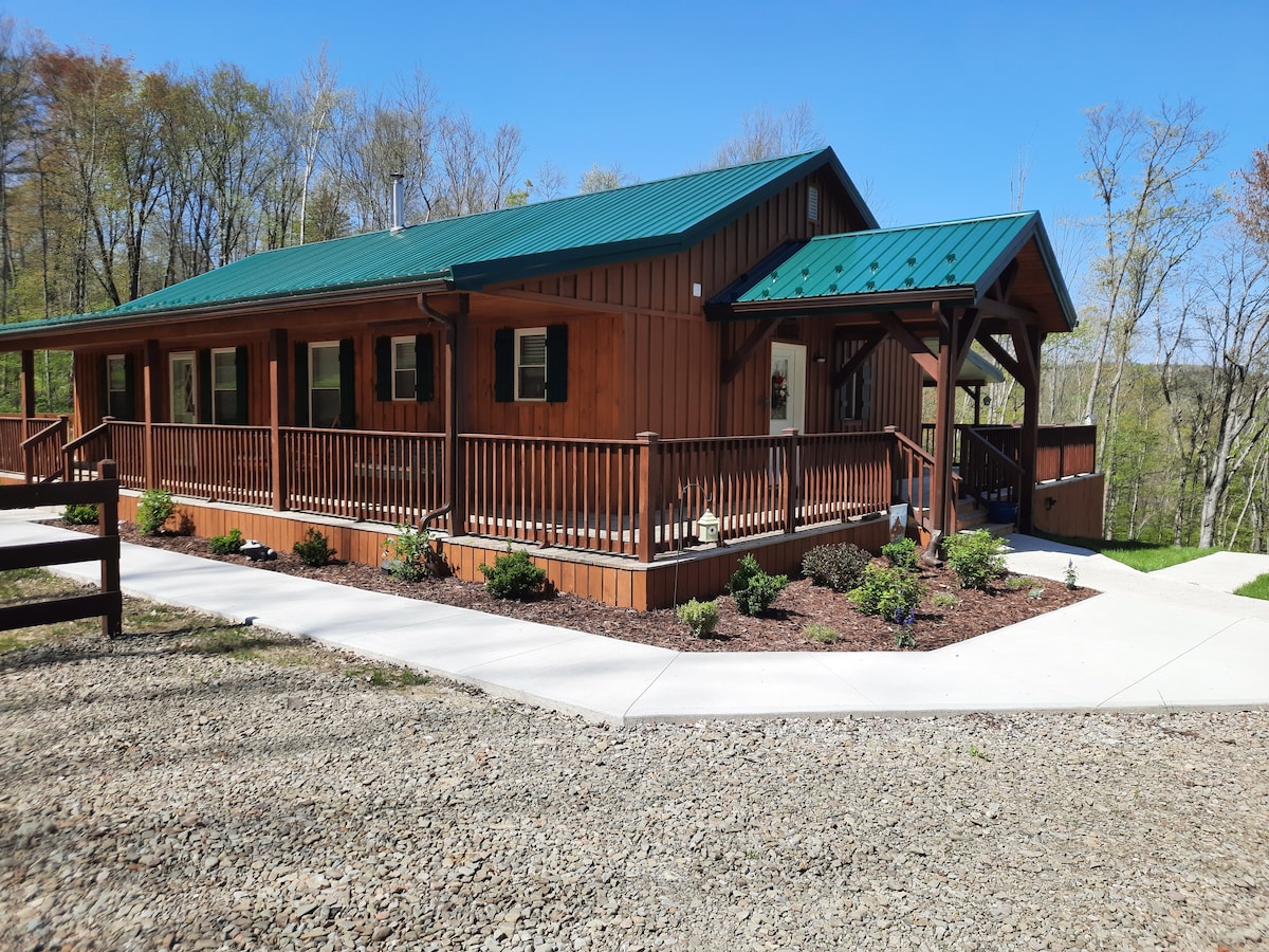 Beautiful lower level apartment of secluded home.