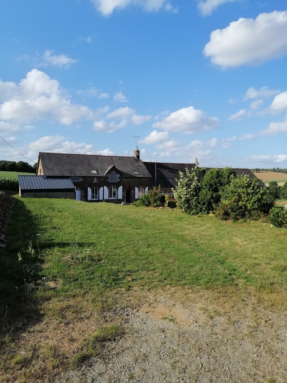 Gîte du Haut Montbrault （ 10人）