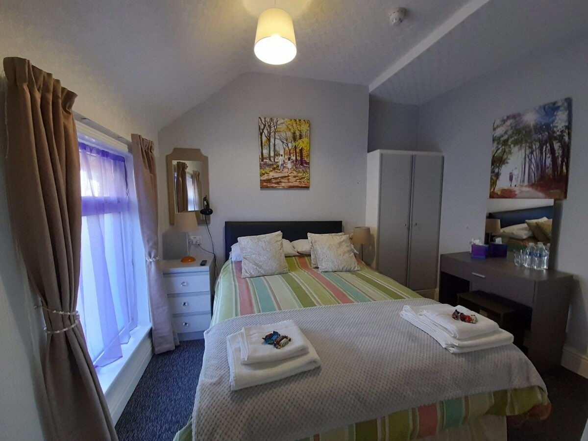 Double Room with Ensuite