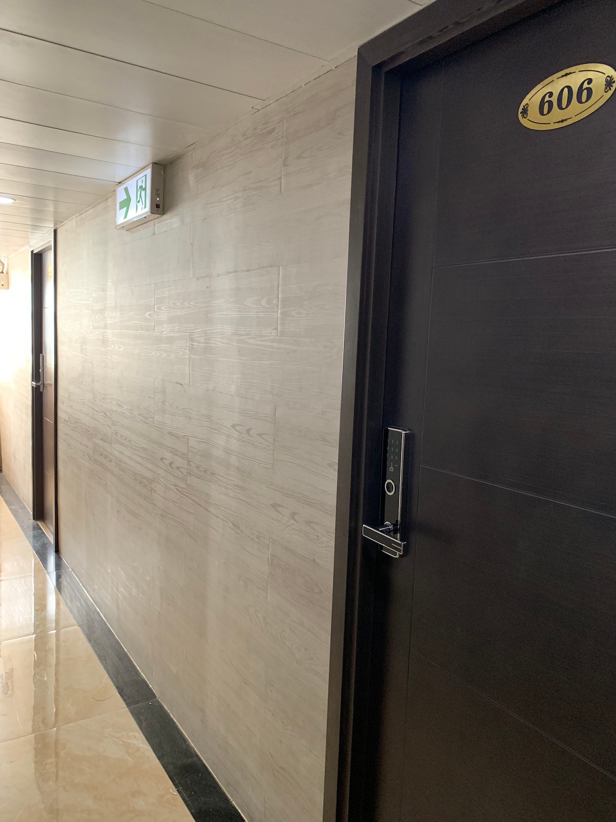 香港全新装修尖沙咀高铁站宾馆606房
