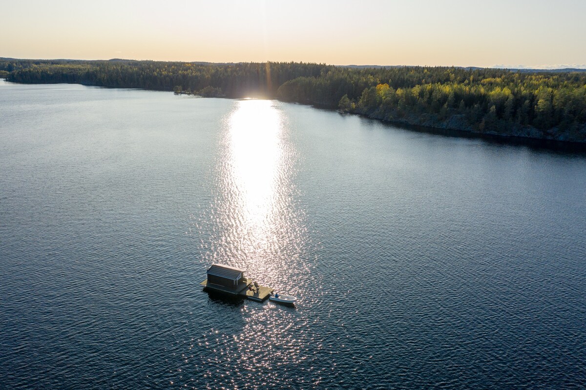 Explore Swedish Nature in our floating cottage #5