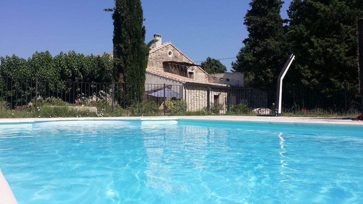 "La Fénière"  avec piscine en Drôme  Provençale