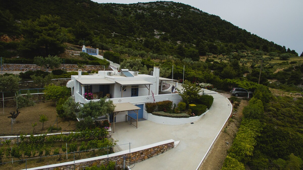 Ktima  Stenagali , Pefkow, Skyros Island