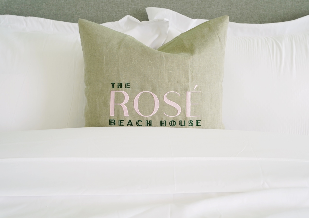 The Julie Ann套房| The Rosé Beach House