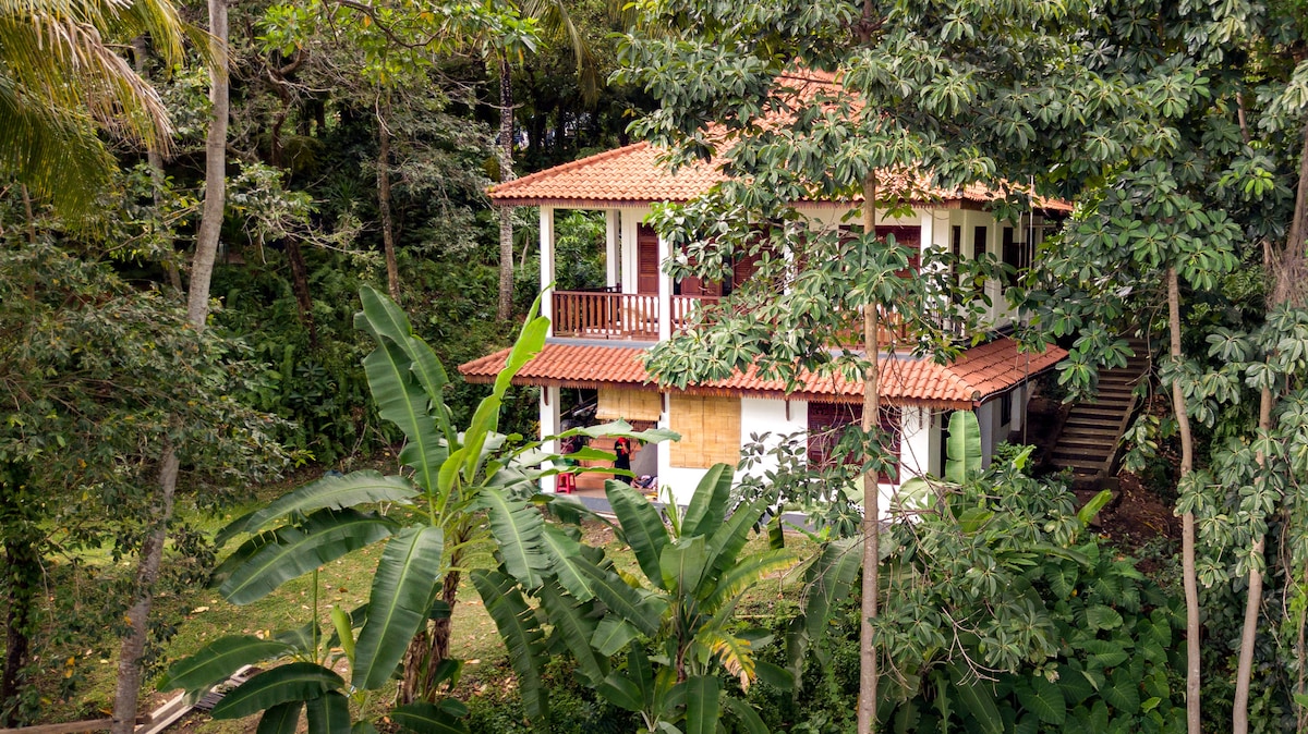 3间带海景的爪哇小屋