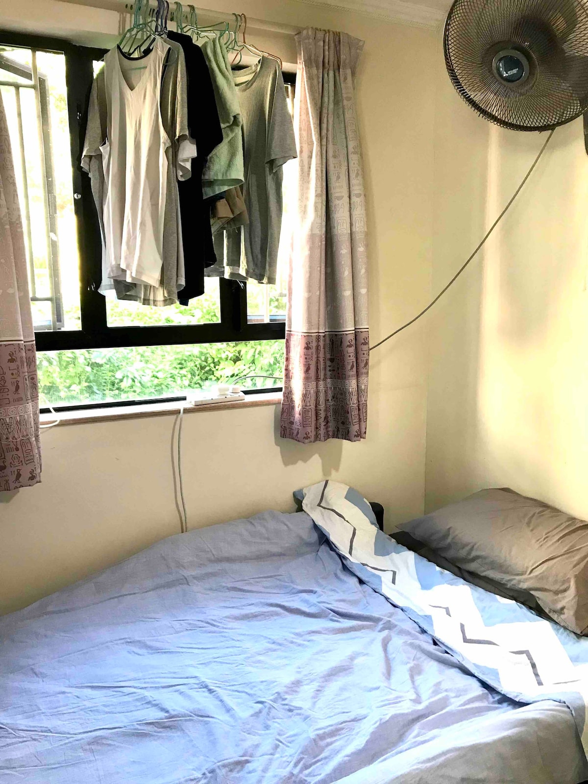 5)Room /w FAN+Curtains, NO Lock/door (4males)-CUHK