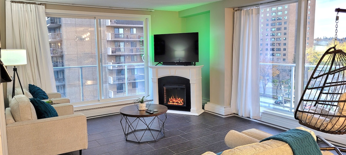 Smart Stylish Downtown Condo- 2 bedrooms