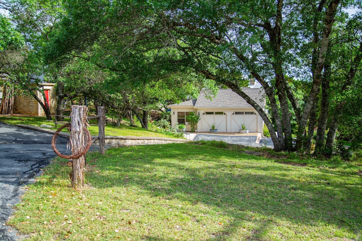 Hill Country Carriage House