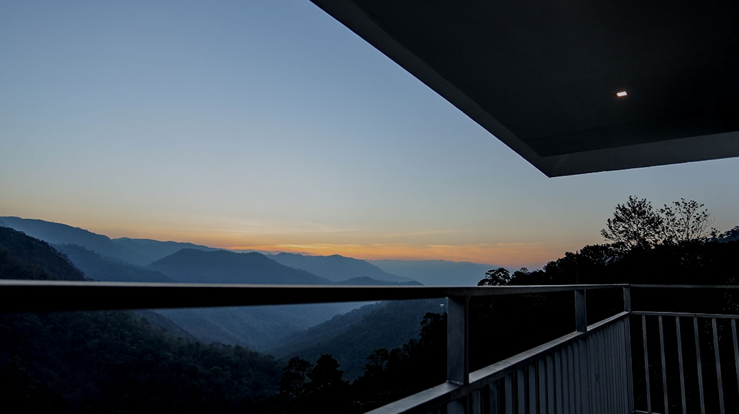 Serenity Panchalimedu SuiteRoom with mountain view