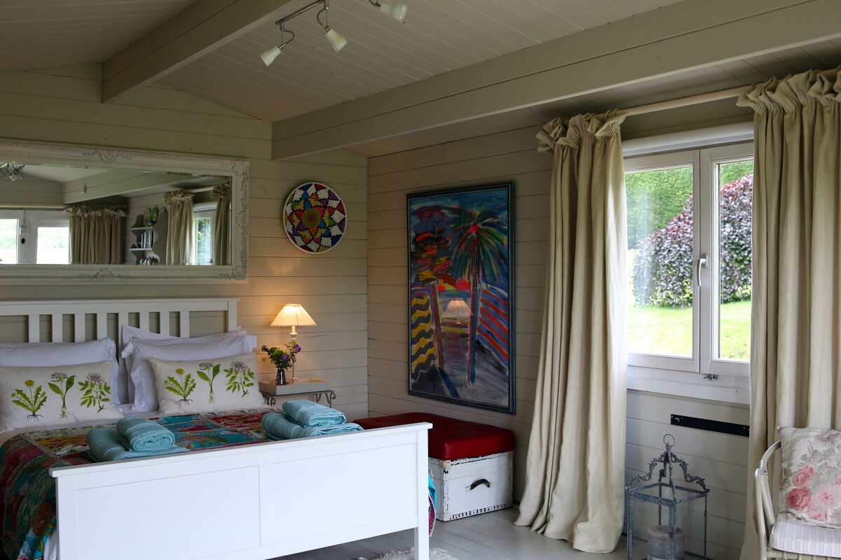 Romantic Swedish cabin in magical setting