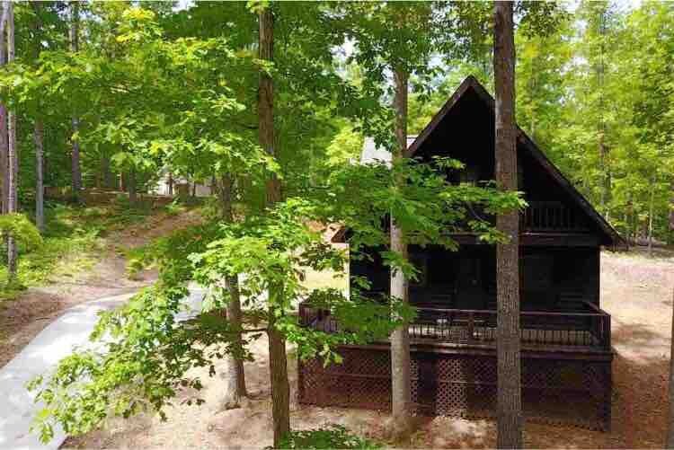 Hooters Hollow- Get away cabin at Pickwick Lake