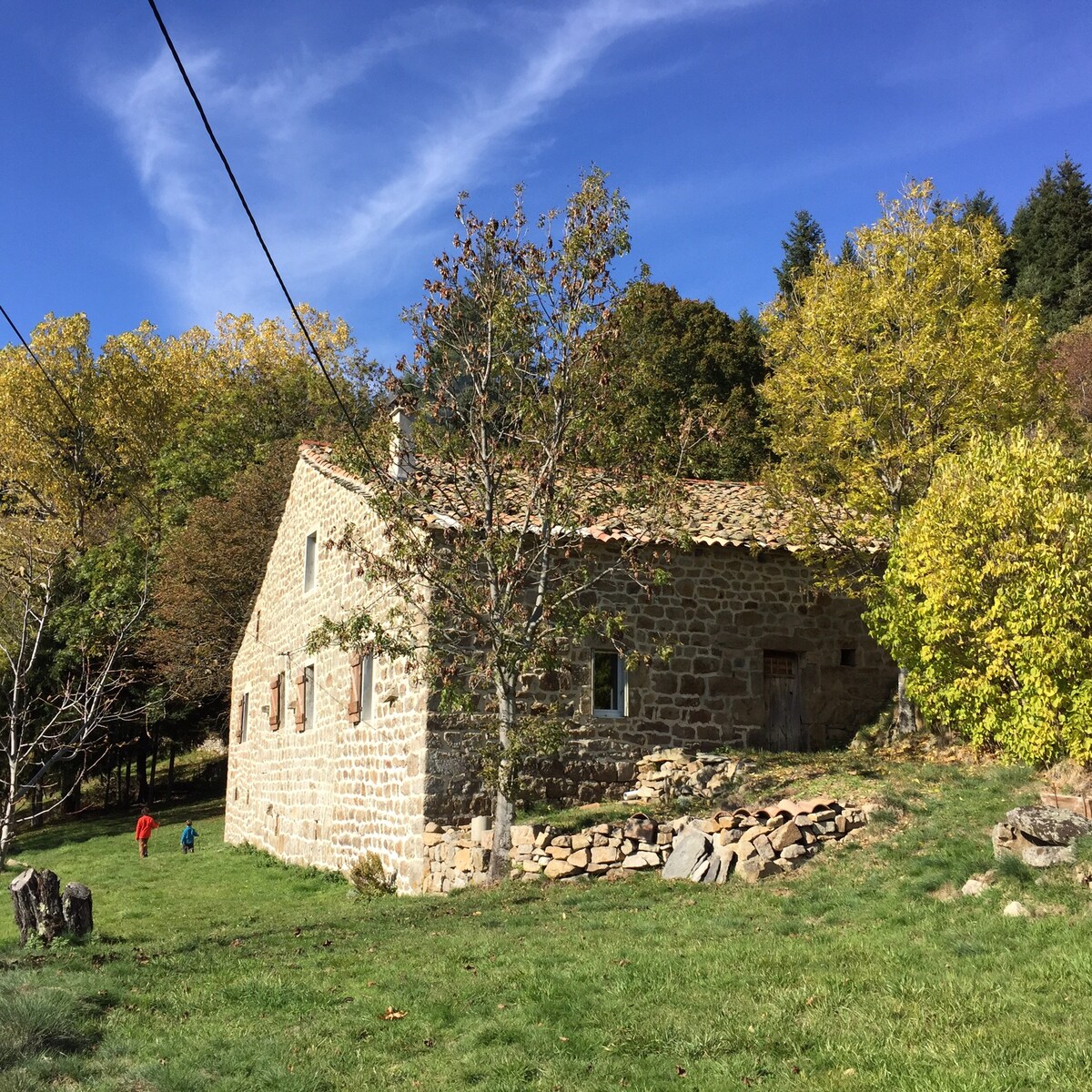 Gîte forestier dans la montagne ardéchoise