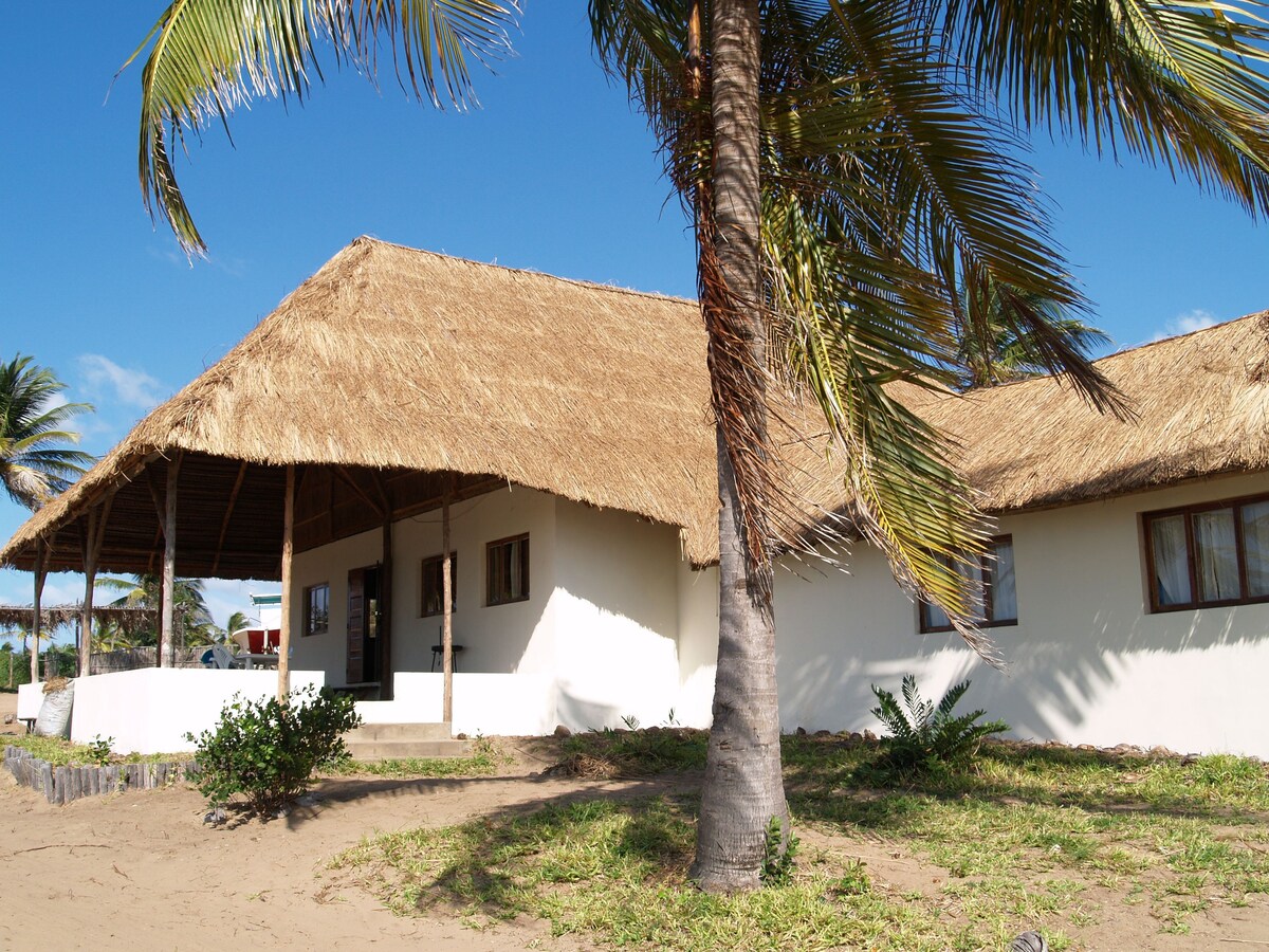 PRIVATE BEACH HOUSE COCONUT BAY INHAMBANE