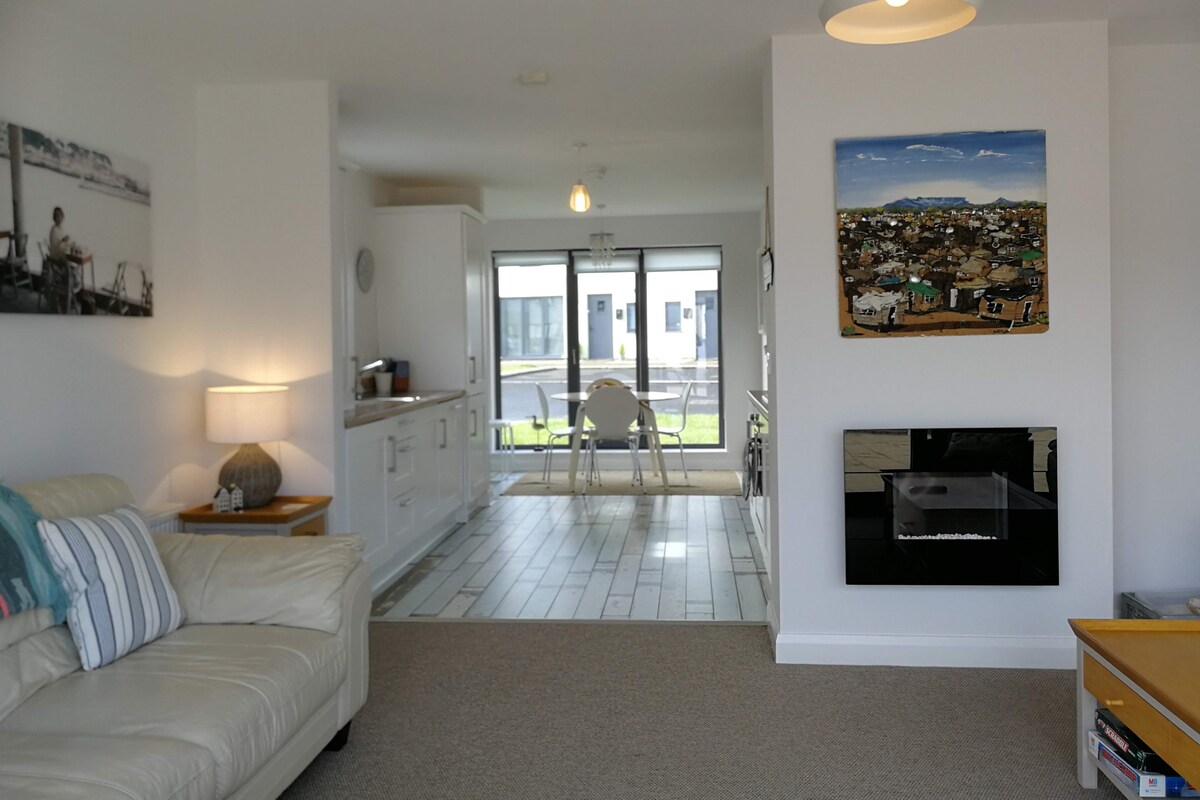 3 BR holiday home, Portstewart. Ideal for golf.