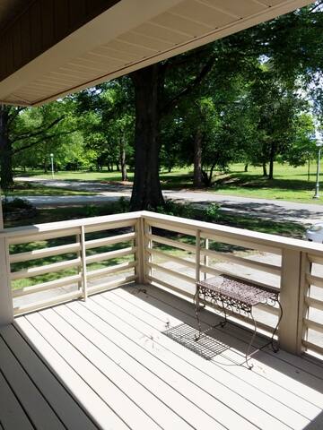 alumni extension- must book with alumni apt 1 or 2