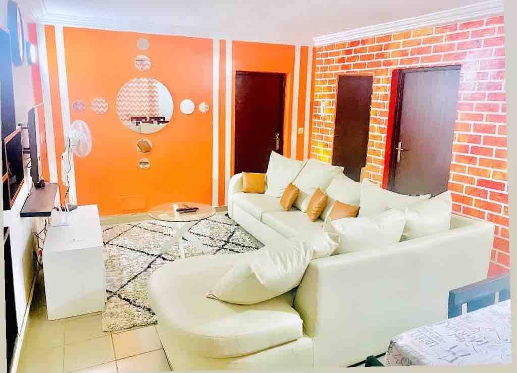 配备家具的2间客房预订Abidjan Koumassi已退款