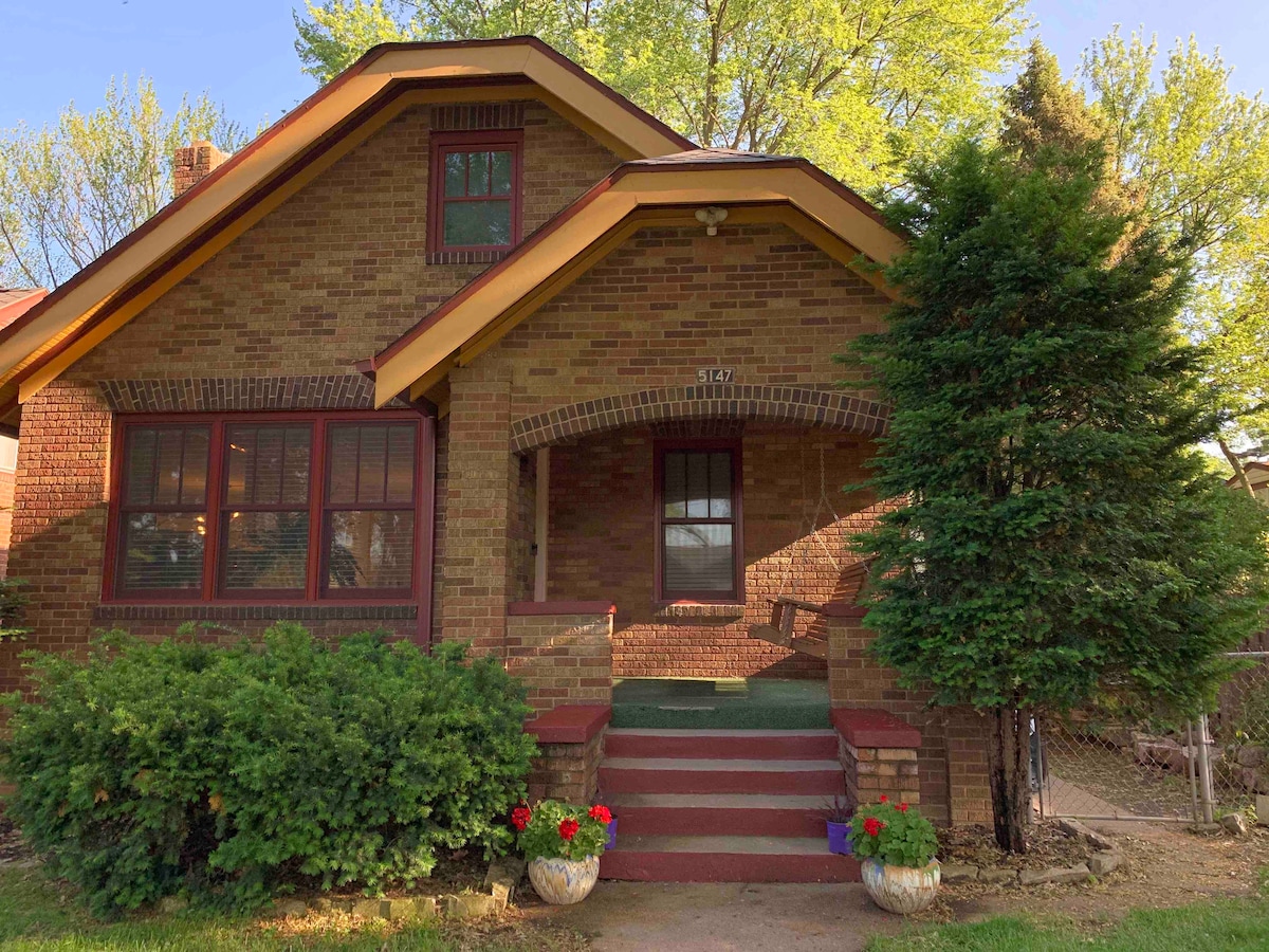 Cozy n Clean Brick Bungalow Dundee