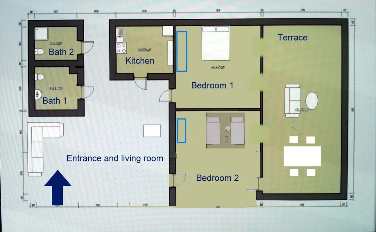 castle area 2 room flat w/ private terrace central