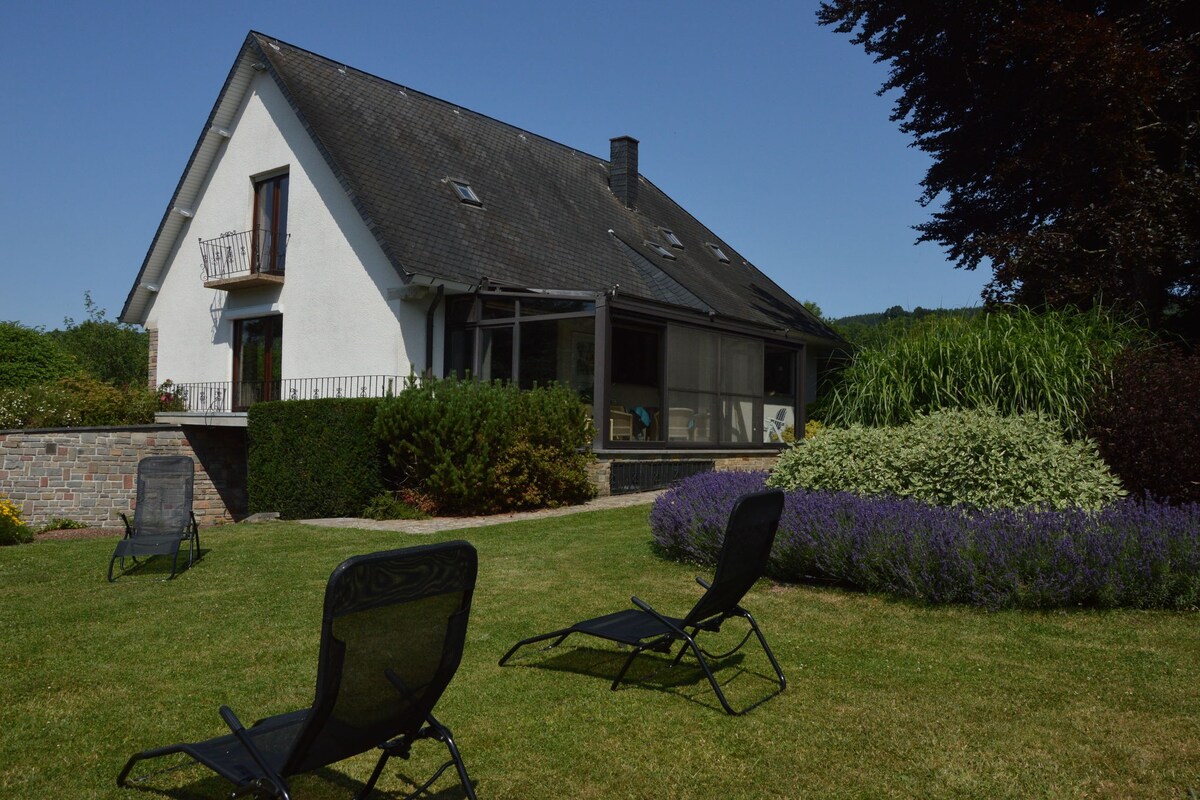Elegant villa in Stavelot with fitness & playroom