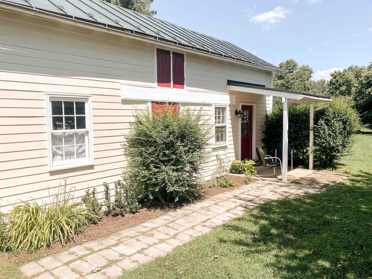 Virginia Wine Country Cottage - Fire Pit