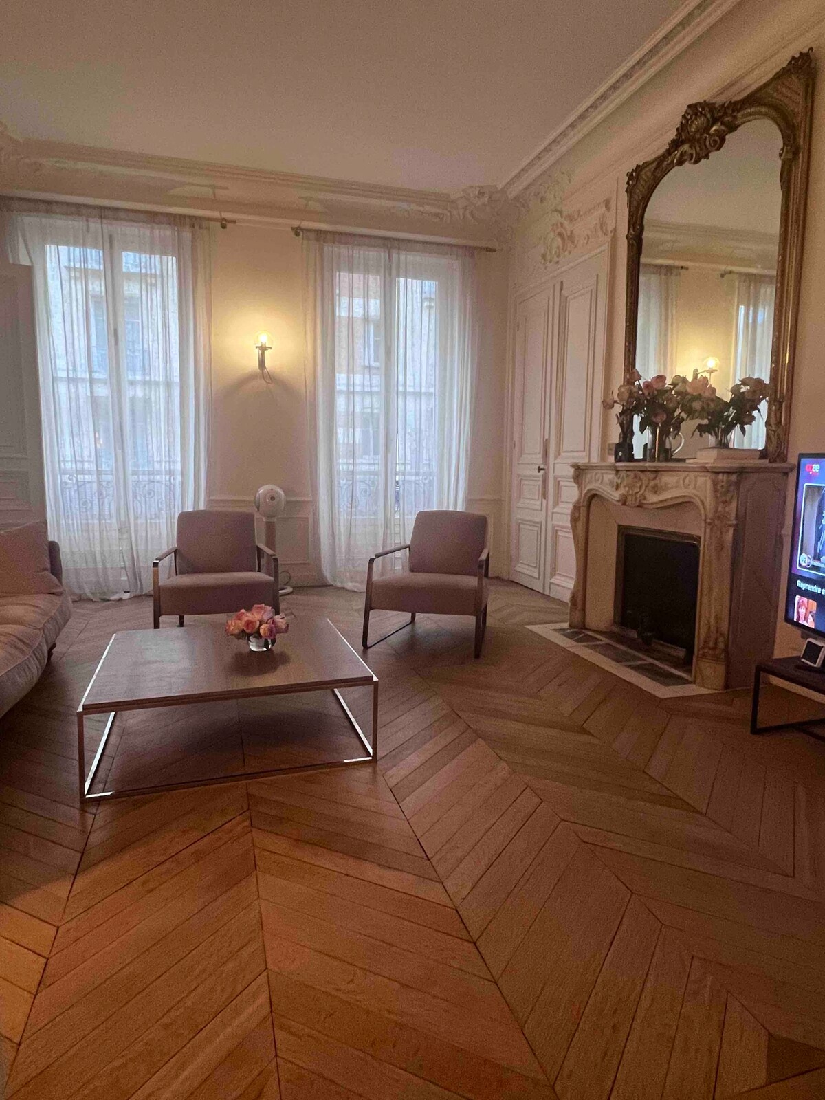 Luxury The charm of the typical Parisian apartment