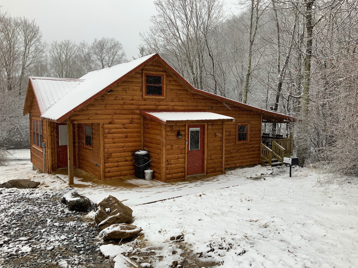 Creekside Blessings 
Cabin