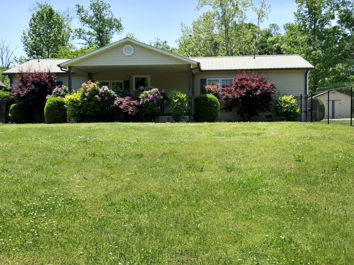 Caney Fork River House