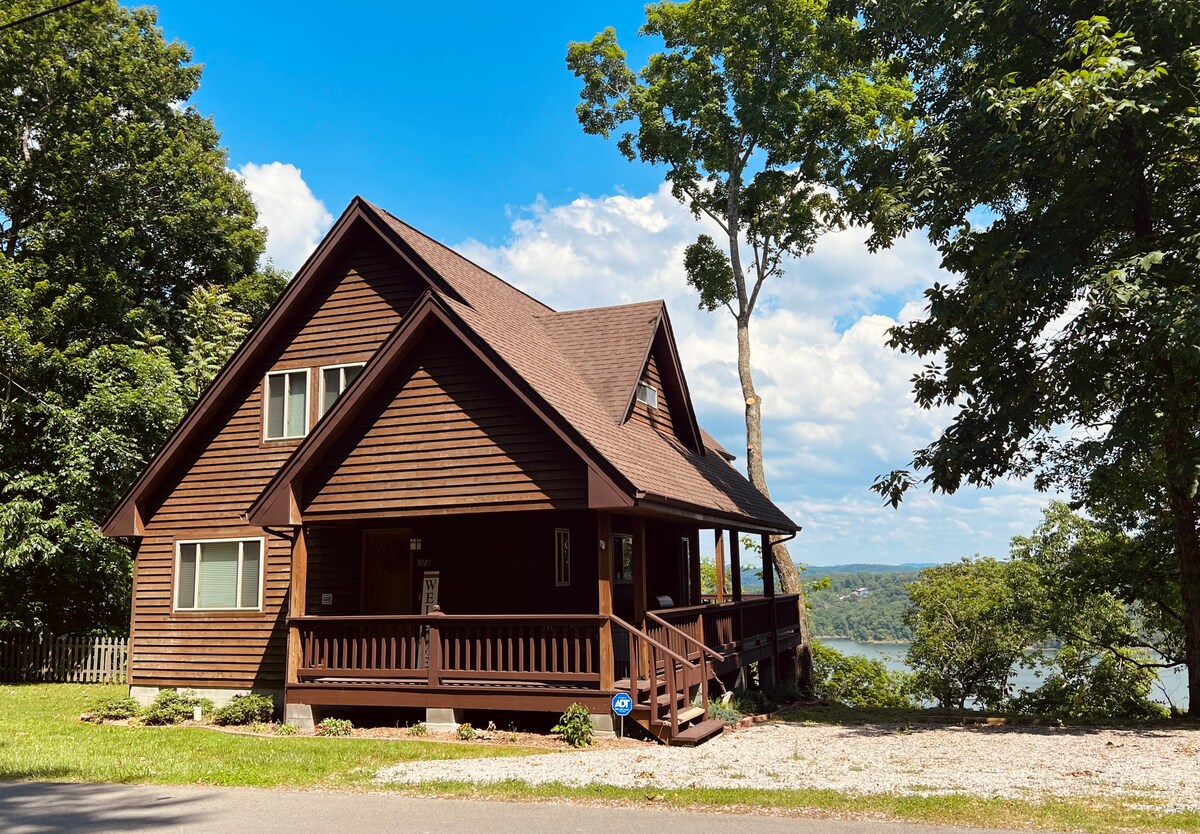 超棒景观的湖滨豪华小木屋！