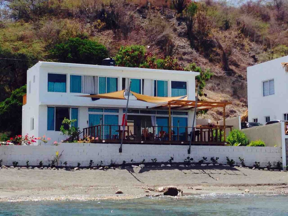 Ocean Front Bay Retreat in Palmar de Ocoa