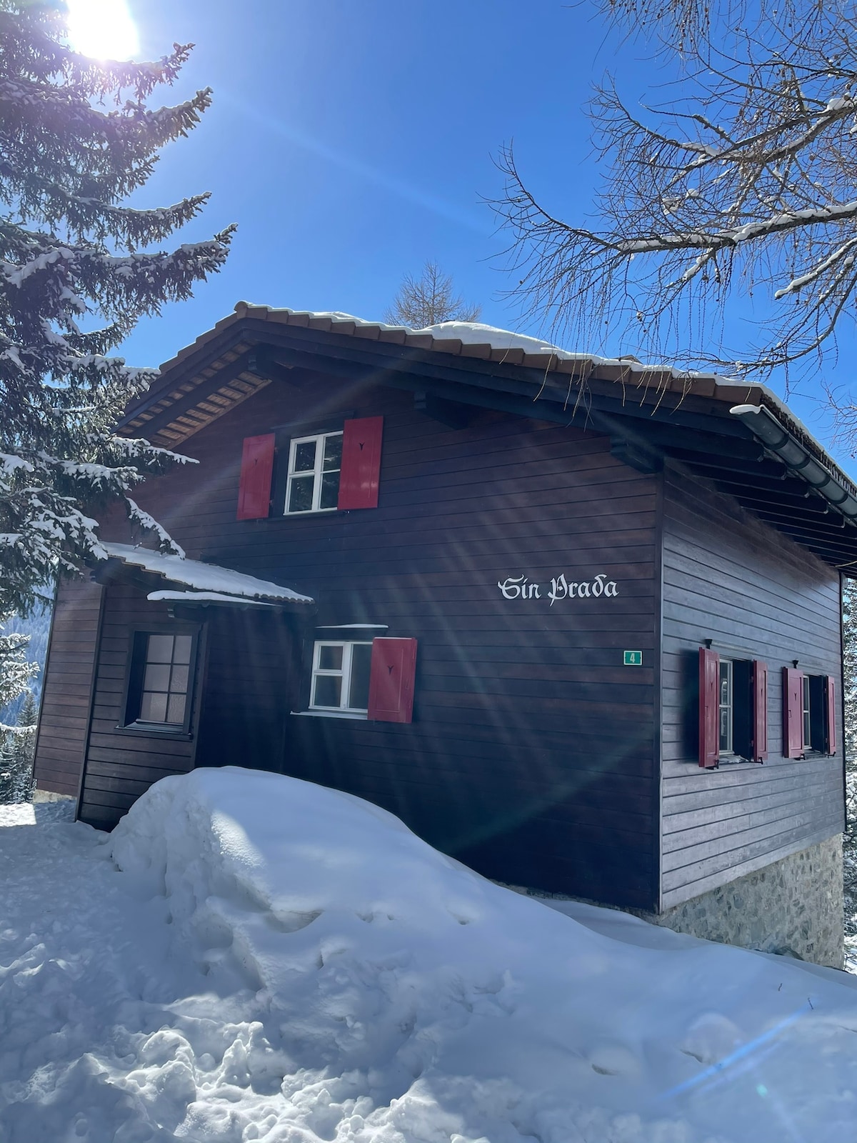 Chalet mitten in den Schweizer Alpen