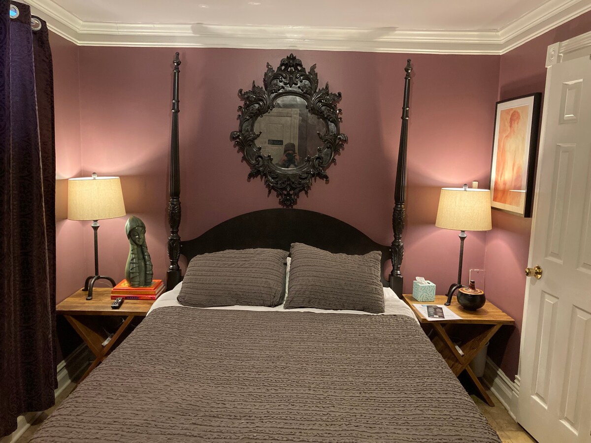 Queen Bed with Private Bathroom in Boystown