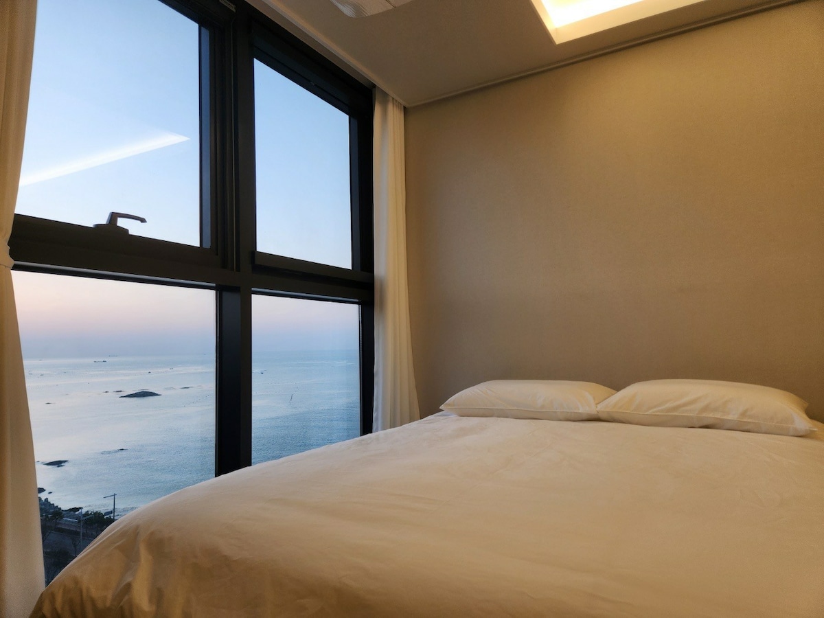 *全新的日出和海景！ *
#日出餐厅#松井海滩#乐天世界#每日酒店床上用品更换~