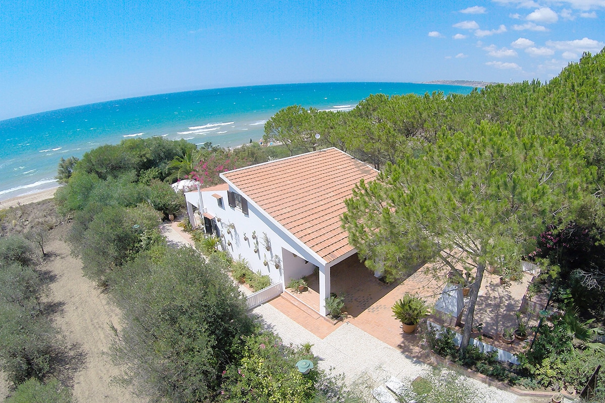 House of Luli on the sea, Lido Fiori Menfi