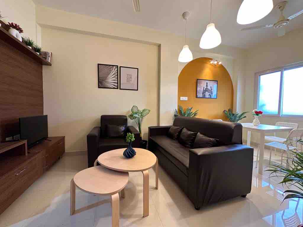 Ochre: 1Bhk Humble Abode in Financial District