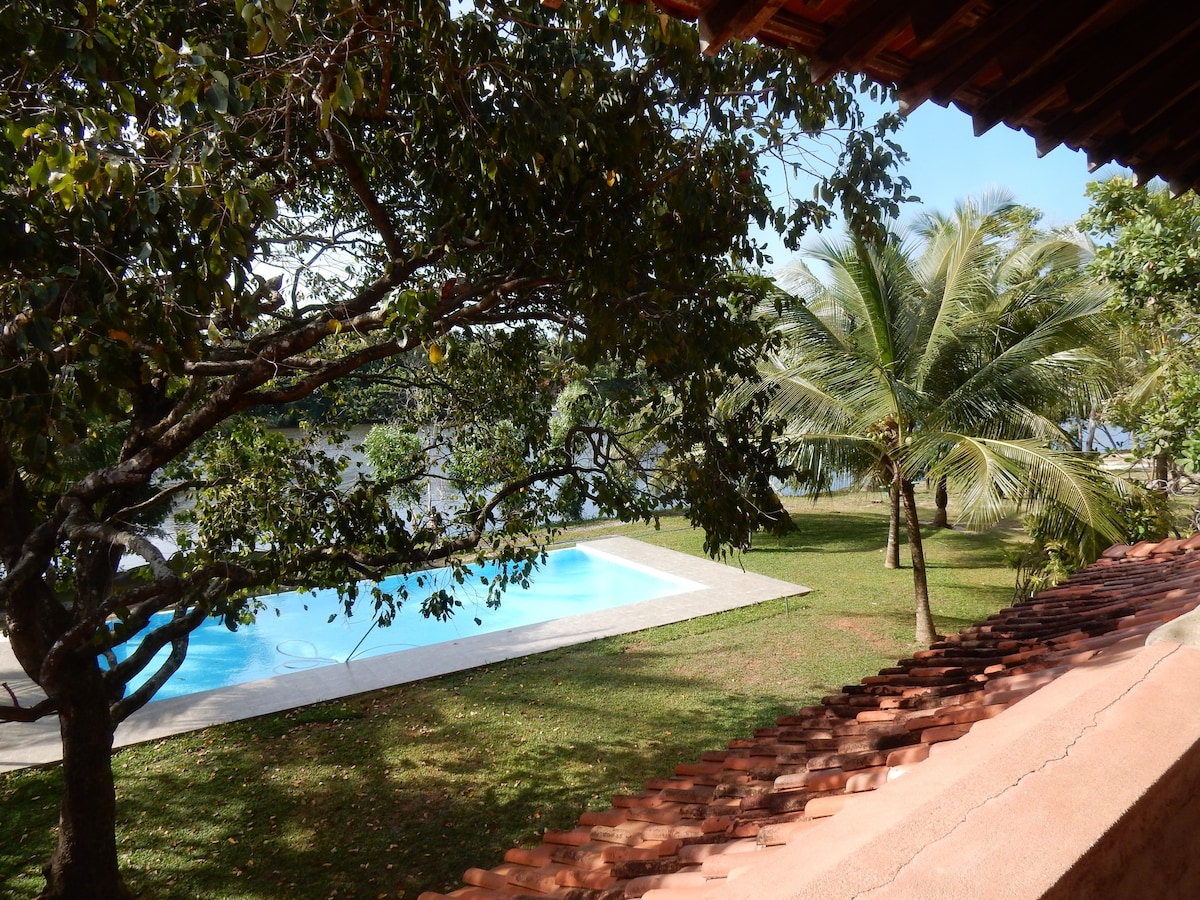 Villa on Island-near Colombo airport and Negombo