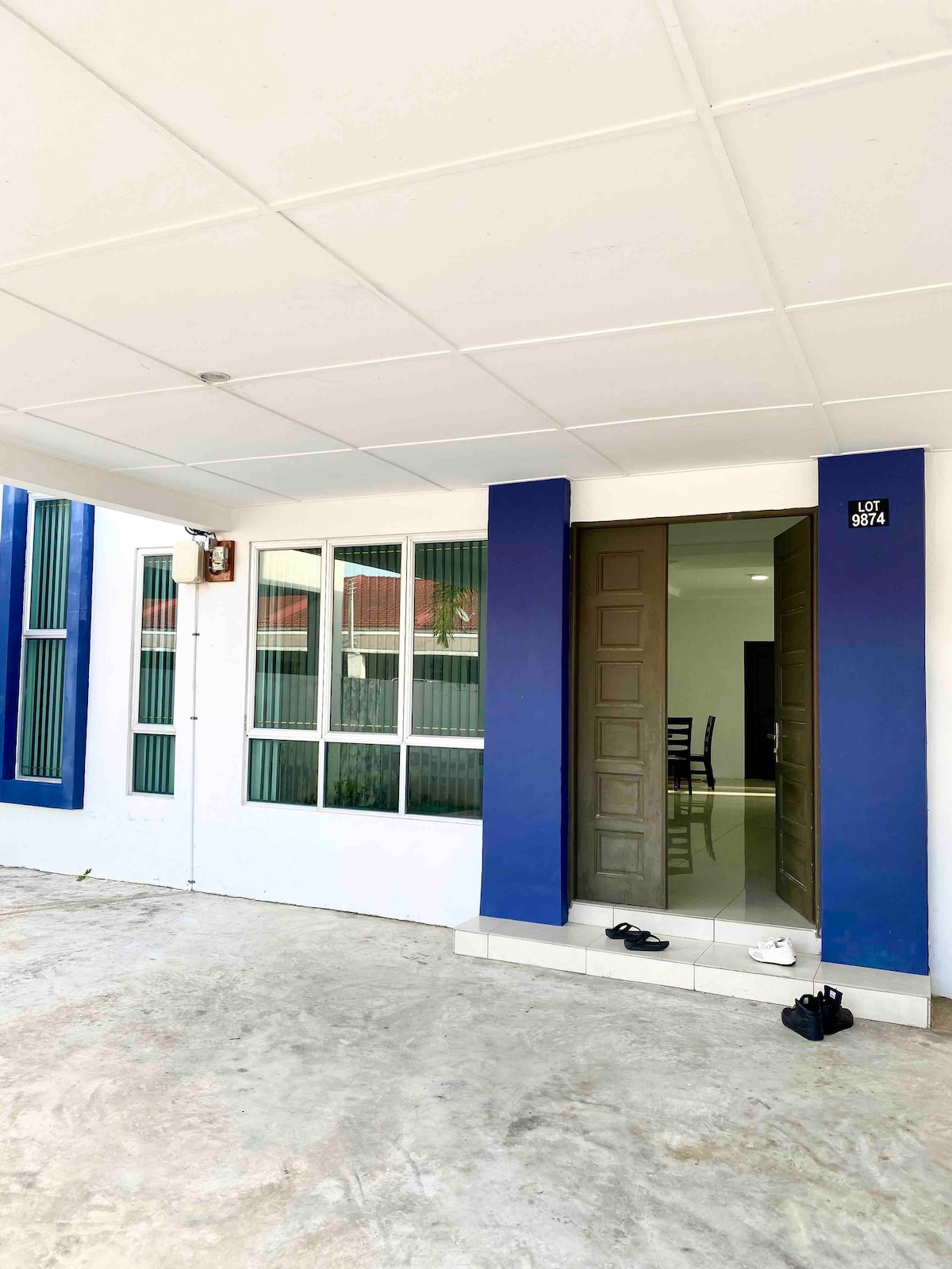 13Pax French Homestay Miri Sarawak, Semi-D