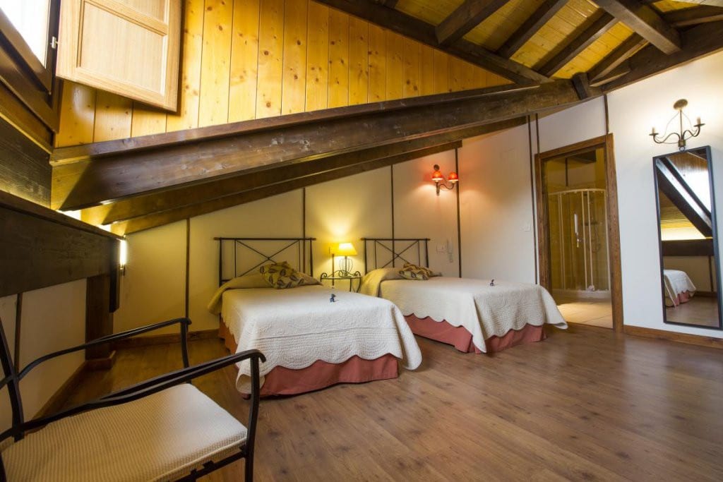 Hotel Rural Restaurante Las Baronas -双人间- 1或2张床。 独立卫生间-标准价格