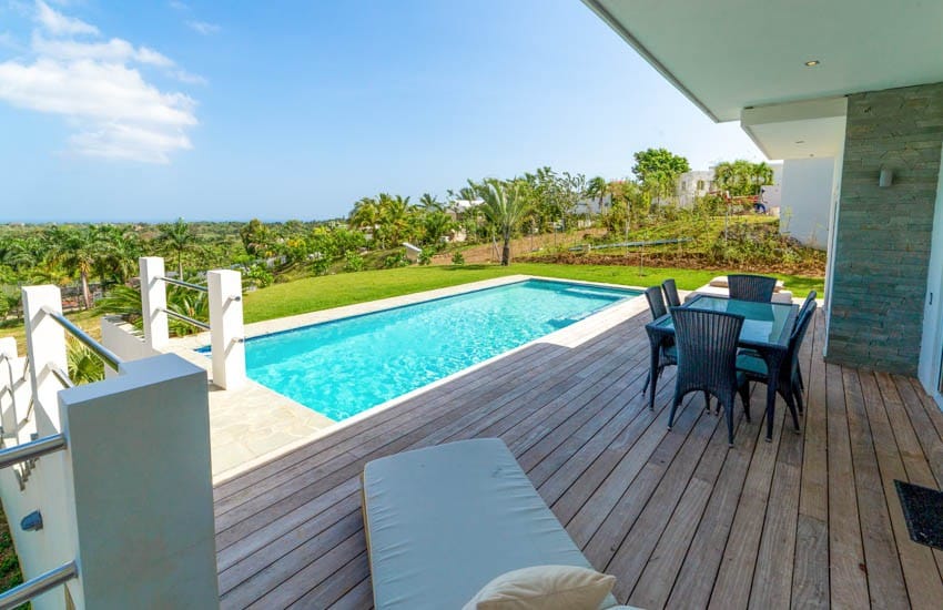 Sunset Villa with pooltable and 180° oceanview