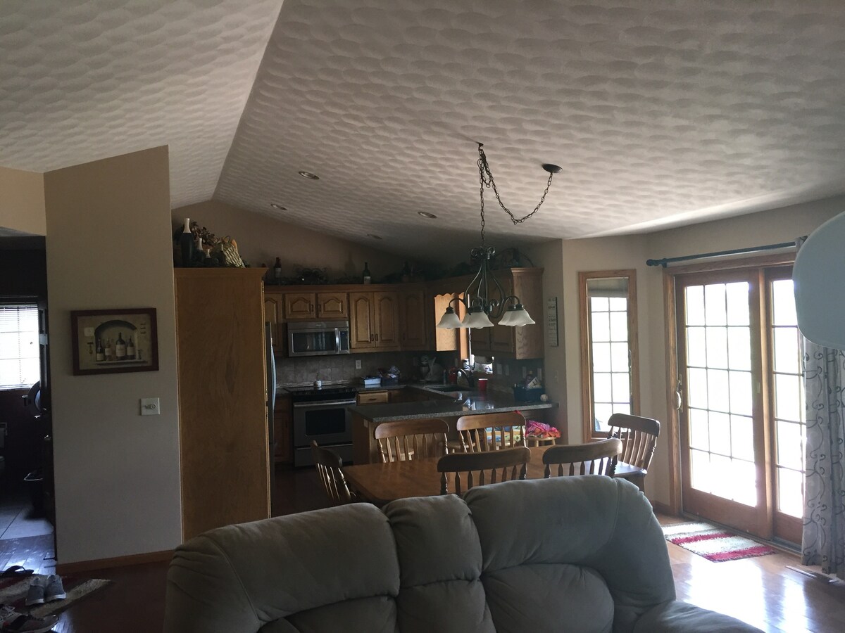 Fox Valley/ Darboy/Appleton area home available