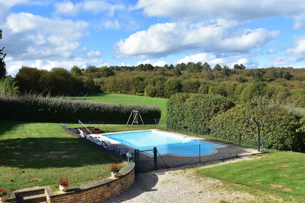 Beautiful holiday home with pool