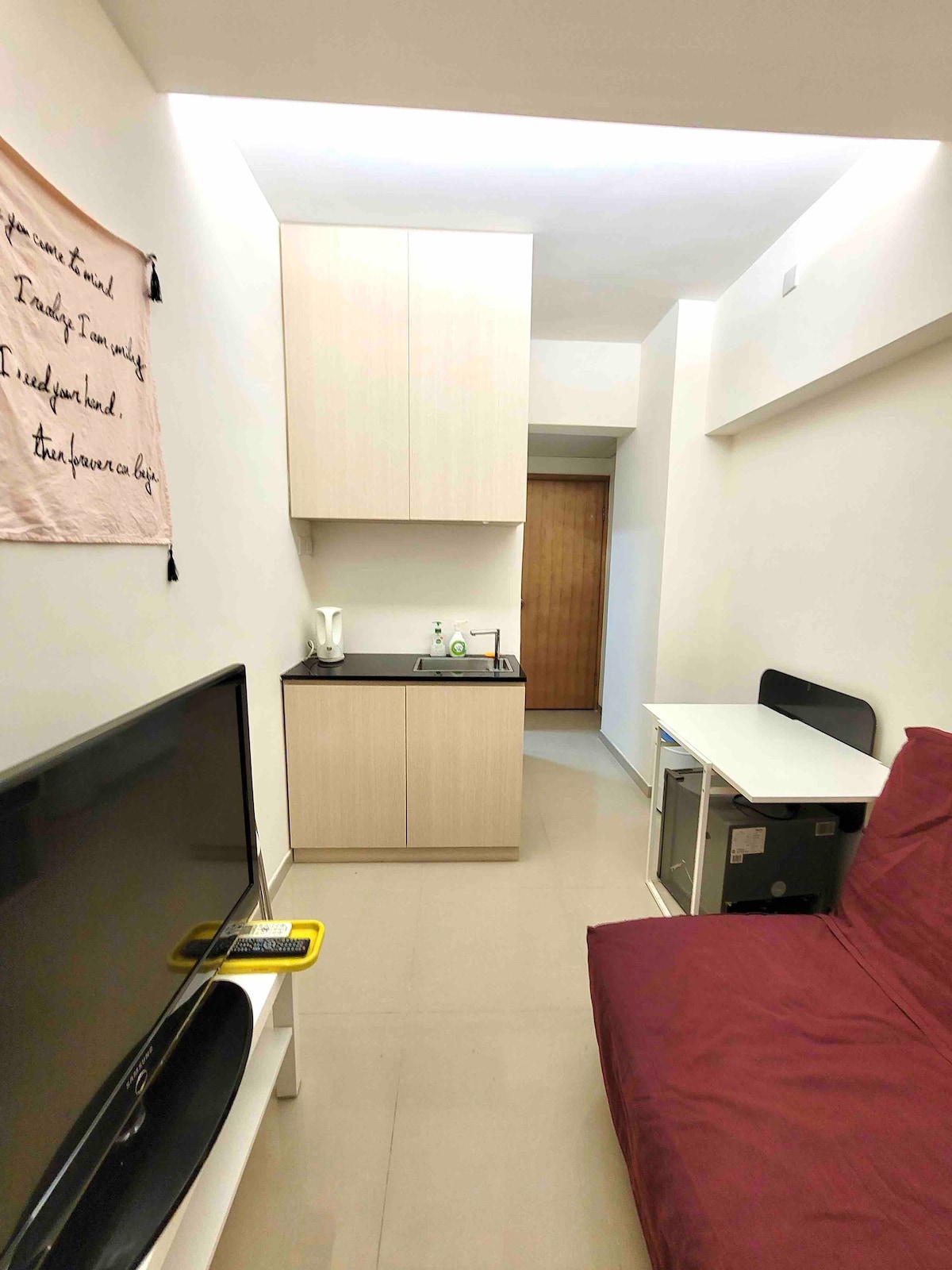 B:2BR for 5ppl 3mins to MongKok MTR