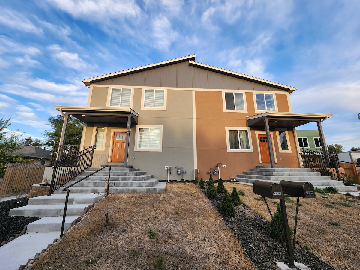 Beautiful Duplex in Commerce City