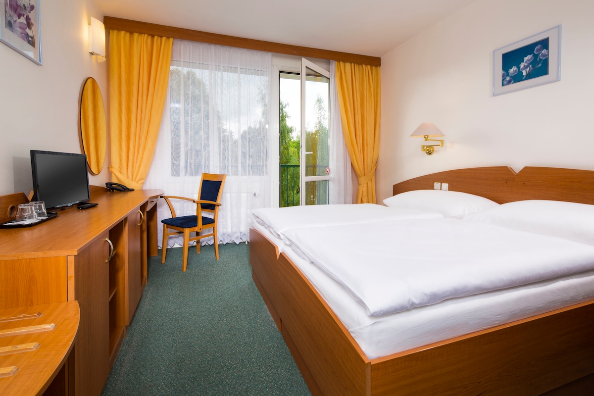 Hotel Nový Dům, služby a jedinečná příroda kolem