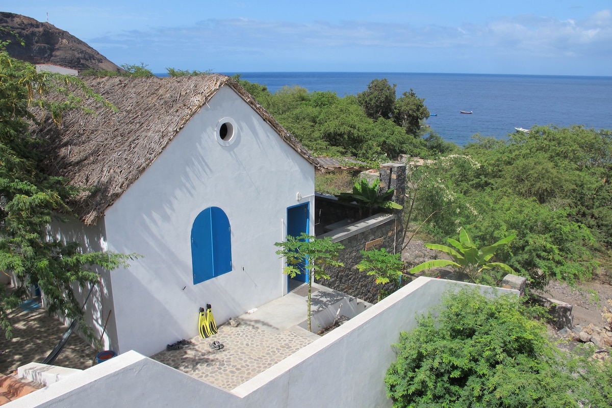 Tarrafal - Maison avec Terrasse sur mer