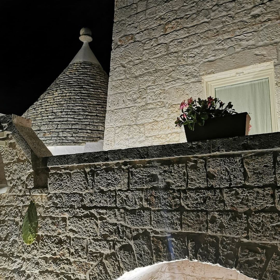 可欣赏特鲁洛石顶圆屋景观的浪漫房间