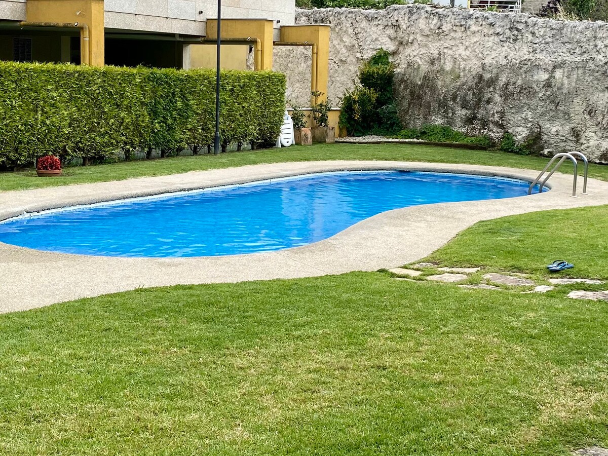 Portosin联排别墅，海滩一侧设有泳池
